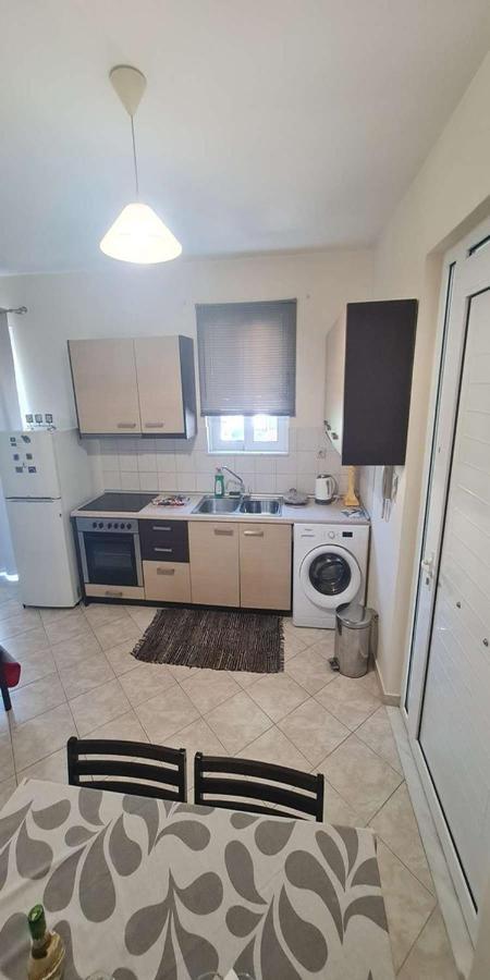 Retas Apartment クレマスティ エクステリア 写真